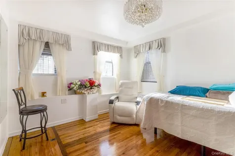 123 W 227th Street Bronx NY 10463