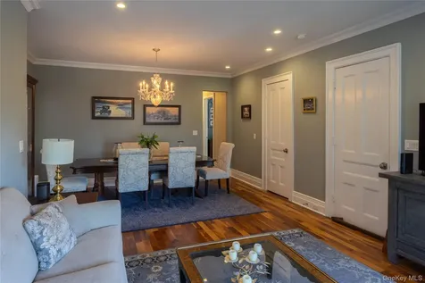 34 Morsemere Place Yonkers NY 10701