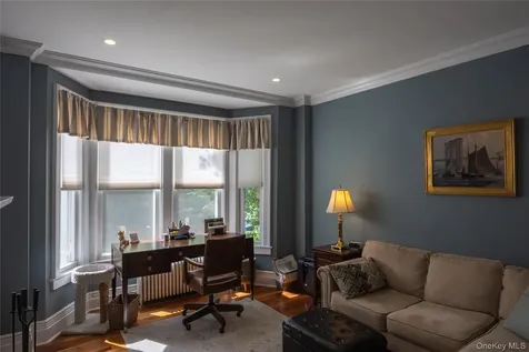 34 Morsemere Place Yonkers NY 10701