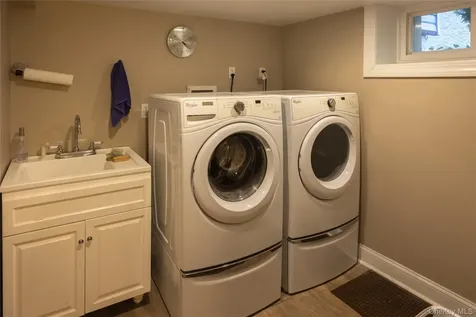 34 Morsemere Place Yonkers NY 10701