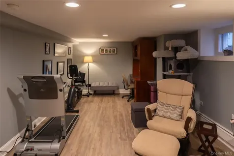 34 Morsemere Place Yonkers NY 10701