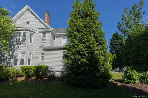 34 Morsemere Place Yonkers NY 10701