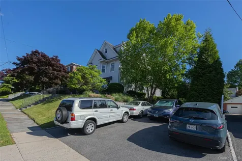 34 Morsemere Place Yonkers NY 10701