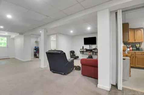 287 Norton Road Red Hook NY 12571