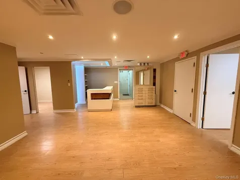 30 Main Street Port Washington NY 11050