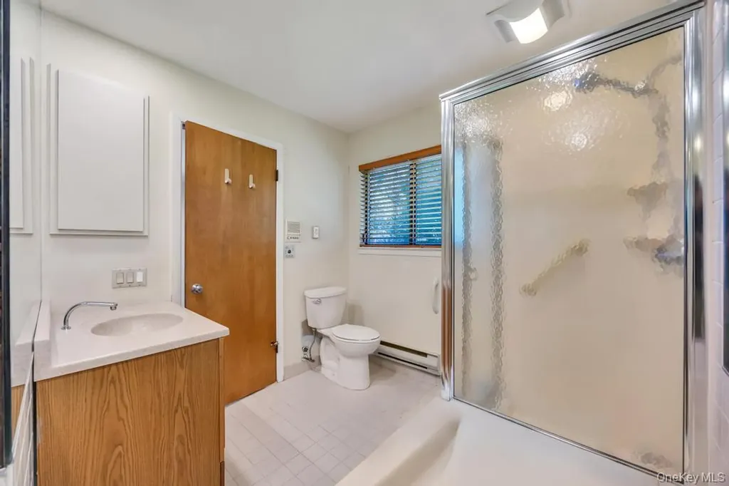 73 S Pond Lane Smithtown NY 11787