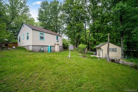 19 Nature Way Kiamesha Lake NY 12751