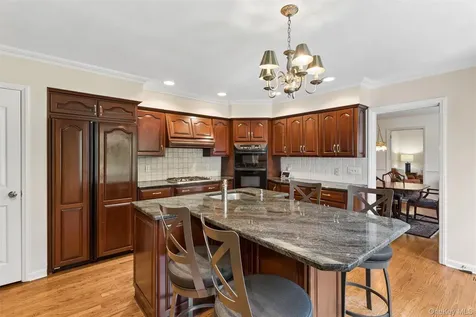 142 Rockaway Avenue Garden City NY 11530