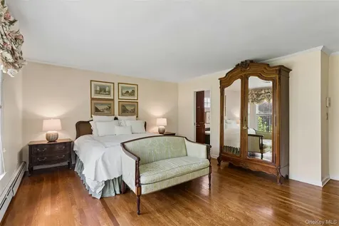 142 Rockaway Avenue Garden City NY 11530