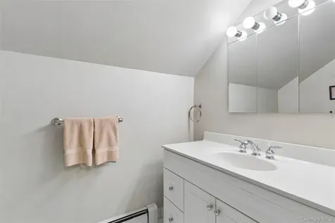 142 Rockaway Avenue Garden City NY 11530