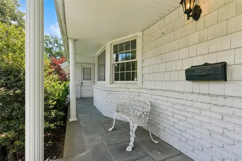 142 Rockaway Avenue Garden City NY 11530