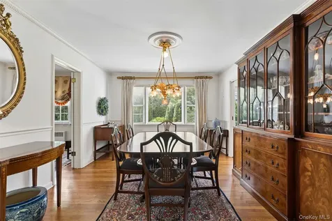 142 Rockaway Avenue Garden City NY 11530