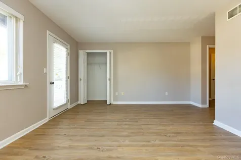 202 Crystal Hill Lane Poughkeepsie NY 12603