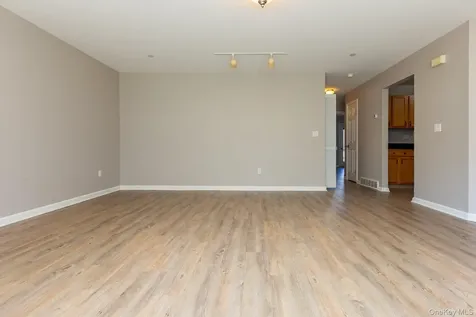 202 Crystal Hill Lane Poughkeepsie NY 12603