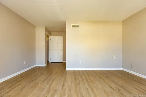 202 Crystal Hill Lane Poughkeepsie NY 12603