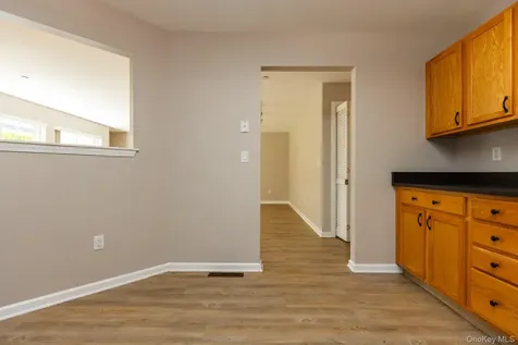 202 Crystal Hill Lane Poughkeepsie NY 12603