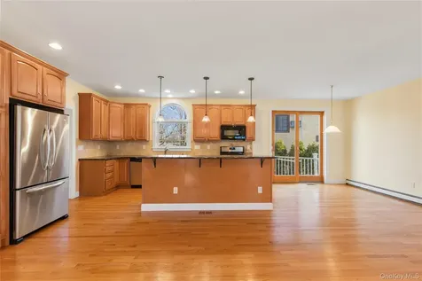 243 Knollwood Avenue Mamaroneck NY 10543