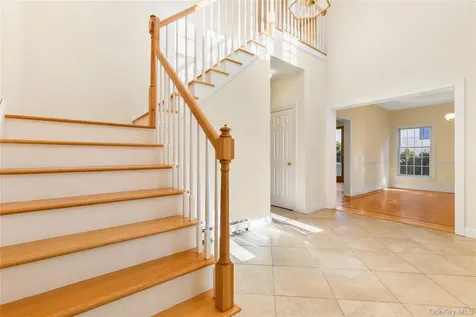 243 Knollwood Avenue Mamaroneck NY 10543