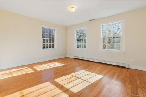 243 Knollwood Avenue Mamaroneck NY 10543
