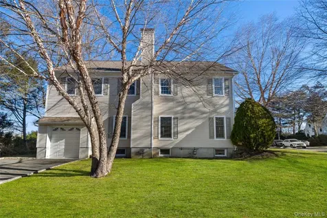 243 Knollwood Avenue Mamaroneck NY 10543