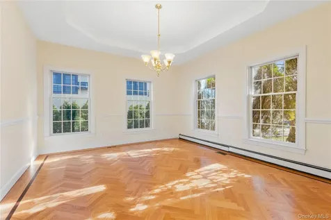 243 Knollwood Avenue Mamaroneck NY 10543
