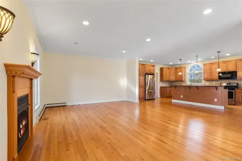 243 Knollwood Avenue Mamaroneck NY 10543