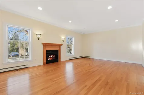 243 Knollwood Avenue Mamaroneck NY 10543