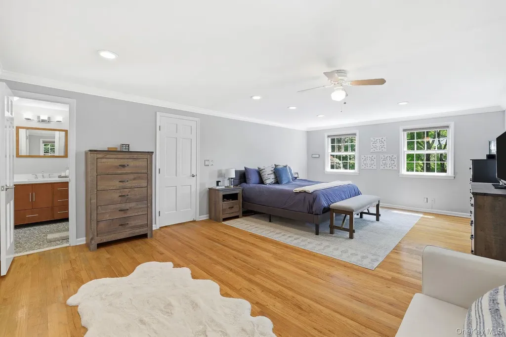 16 Old Farm Lane Hartsdale NY 10530