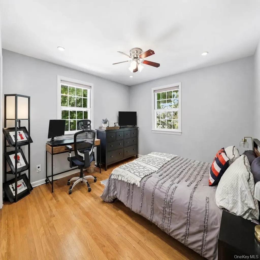 16 Old Farm Lane Hartsdale NY 10530