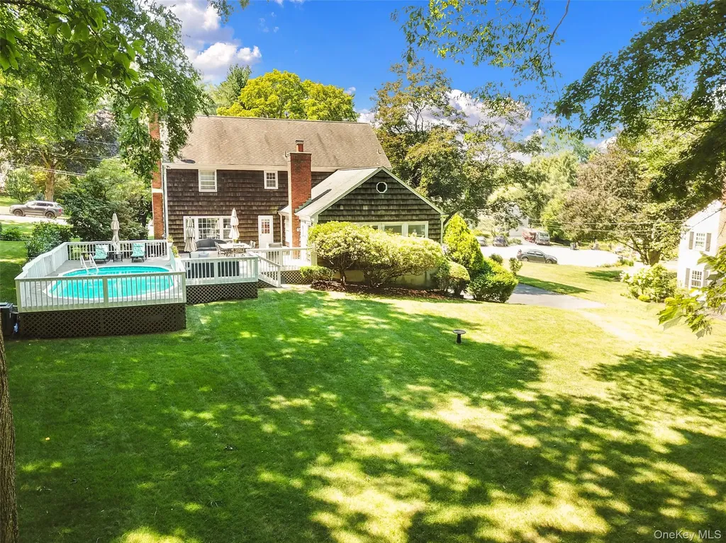 16 Old Farm Lane Hartsdale NY 10530