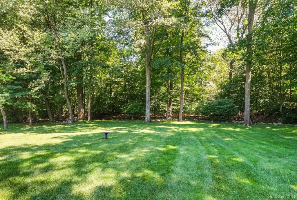 16 Old Farm Lane Hartsdale NY 10530