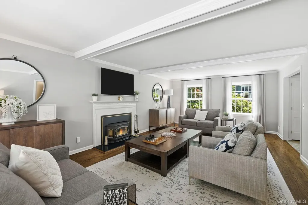 16 Old Farm Lane Hartsdale NY 10530