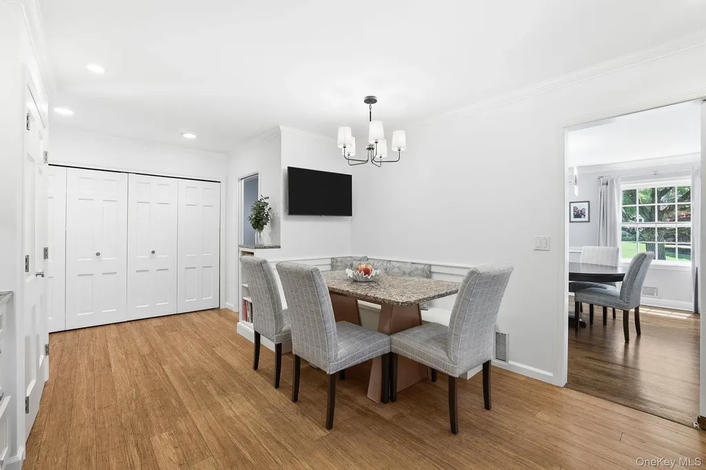 16 Old Farm Lane Hartsdale NY 10530
