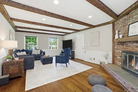 16 Old Farm Lane Hartsdale NY 10530
