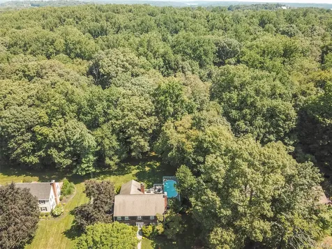16 Old Farm Lane Hartsdale NY 10530