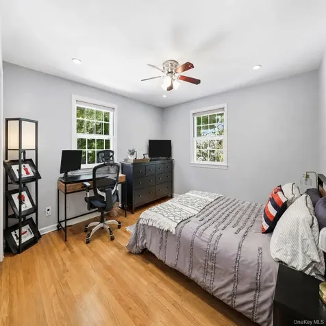 16 Old Farm Lane Hartsdale NY 10530