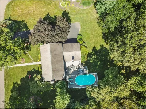 16 Old Farm Lane Hartsdale NY 10530