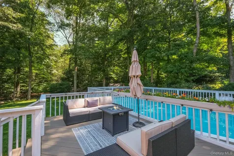 16 Old Farm Lane Hartsdale NY 10530