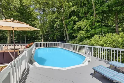 16 Old Farm Lane Hartsdale NY 10530