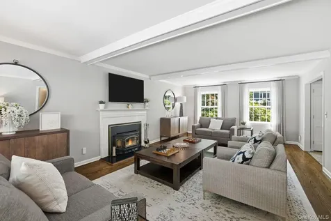 16 Old Farm Lane Hartsdale NY 10530