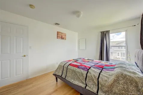 913 Arctic Street Lindenhurst NY 11757
