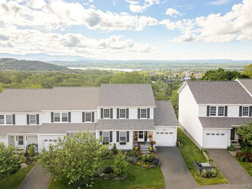 9 Van Winkle Road Hudson NY 12534