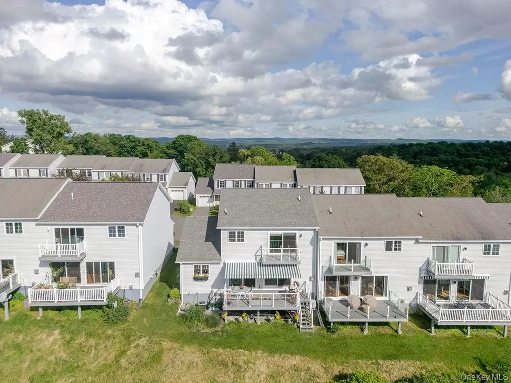 9 Van Winkle Road Hudson NY 12534