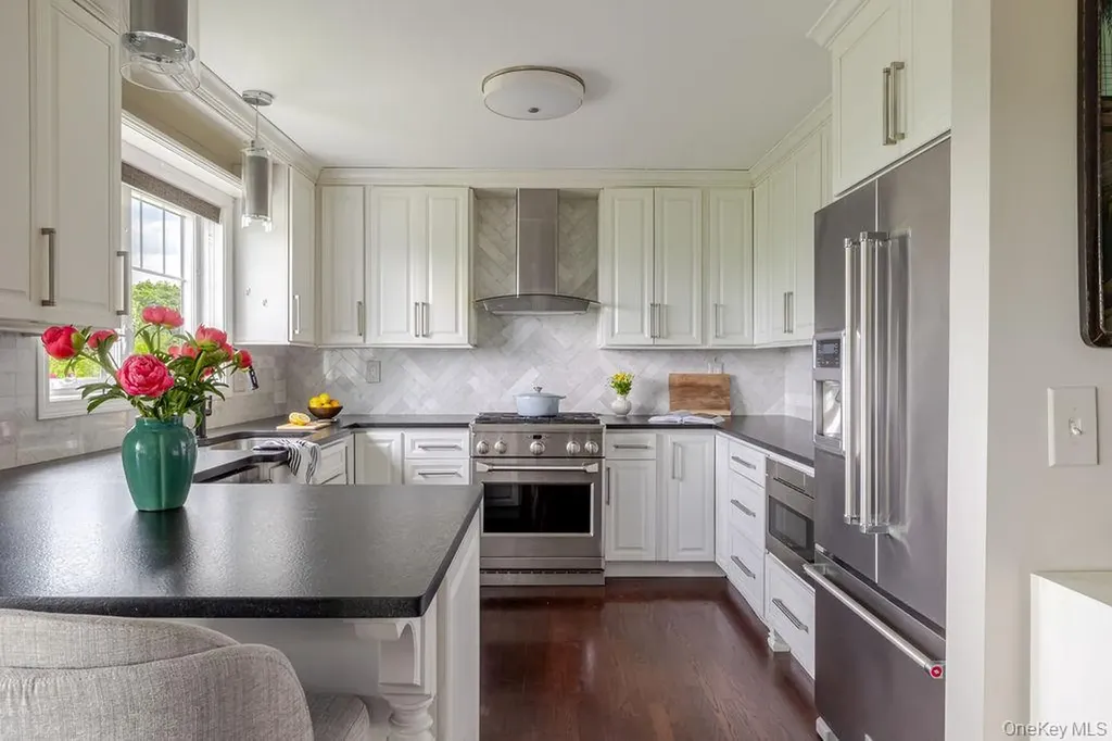 9 Van Winkle Road Hudson NY 12534