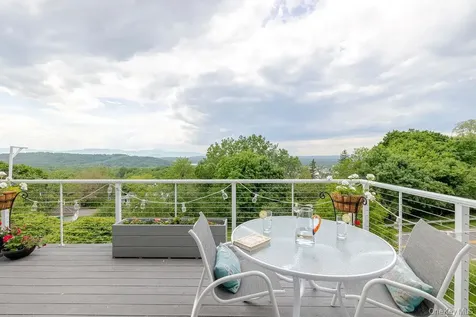 9 Van Winkle Road Hudson NY 12534