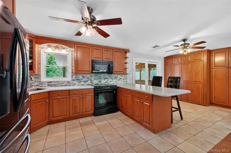 142 Hawleys Corners Road Highland NY 12528