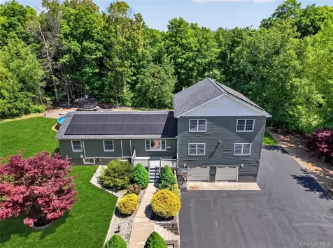 142 Hawleys Corners Road Highland NY 12528