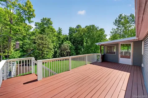 142 Hawleys Corners Road Highland NY 12528