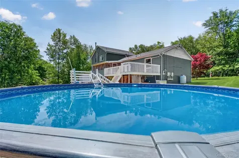 142 Hawleys Corners Road Highland NY 12528