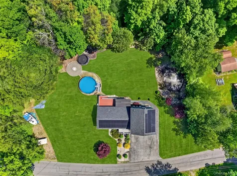 142 Hawleys Corners Road Highland NY 12528
